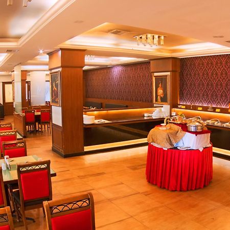 President Hotel Mysore Extérieur photo
