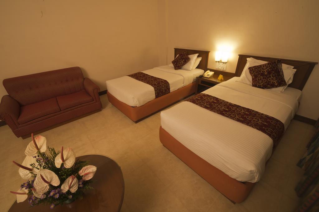 President Hotel Mysore Extérieur photo