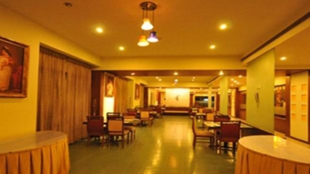 President Hotel Mysore Extérieur photo